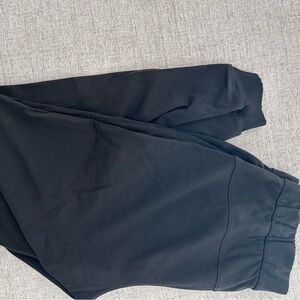 Lululemon on the move Black Athletic Jogger Pants size 6